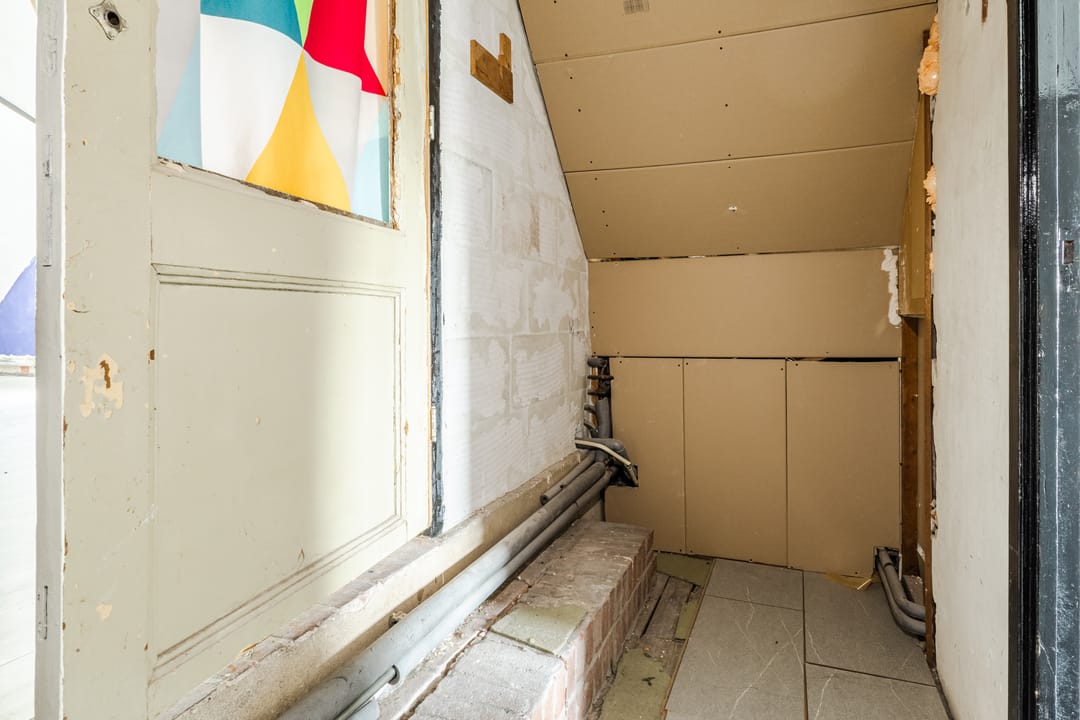 Spacious character home with renovation potential from 1939 — 54