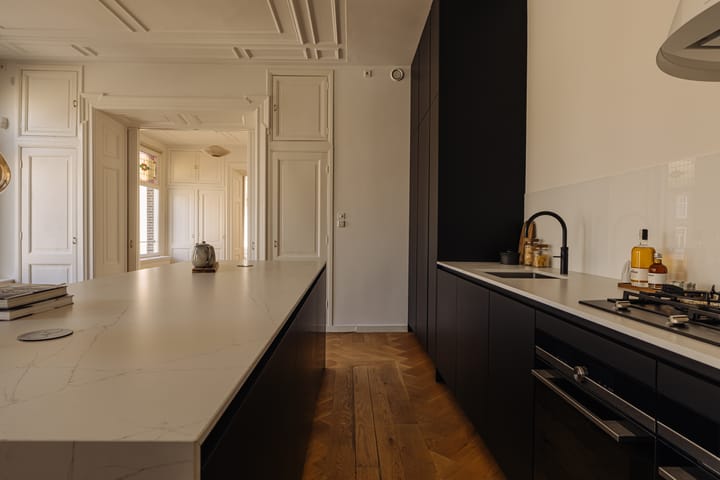 Foto 4 van Van Baerlestraat 148-2