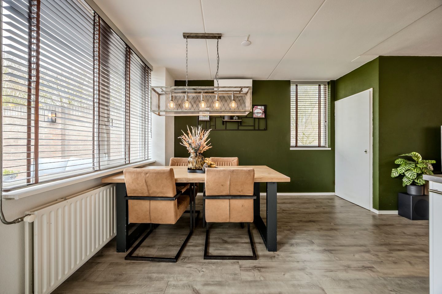 Photo 14 of Bongelakker 55-A