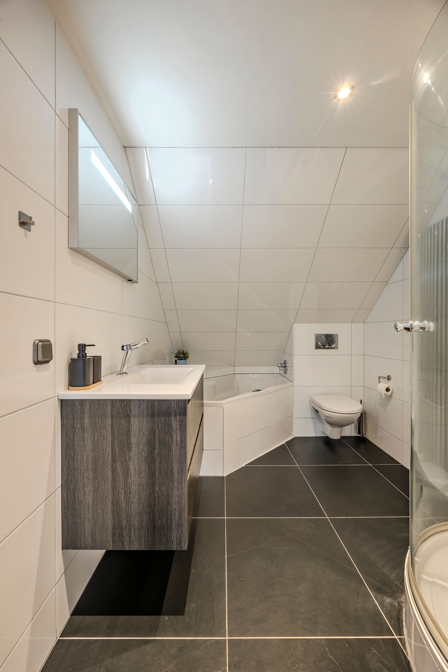 Photo 36 of Bongelakker 55-A