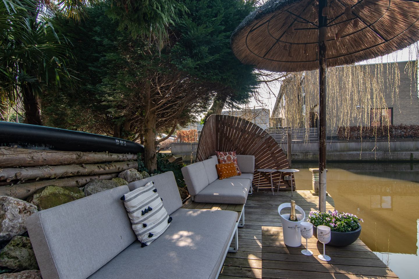 Photo 49 of Pinaskade 23