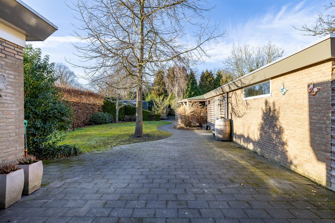 Foto 37 van Burg. Tonckensweg 7