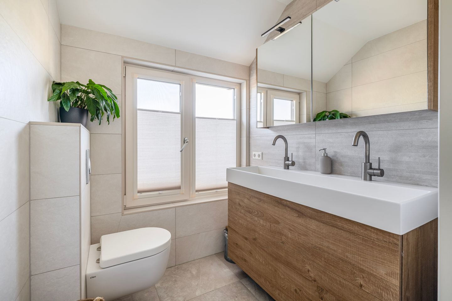 Foto 34 van Anna van Burenstraat 13