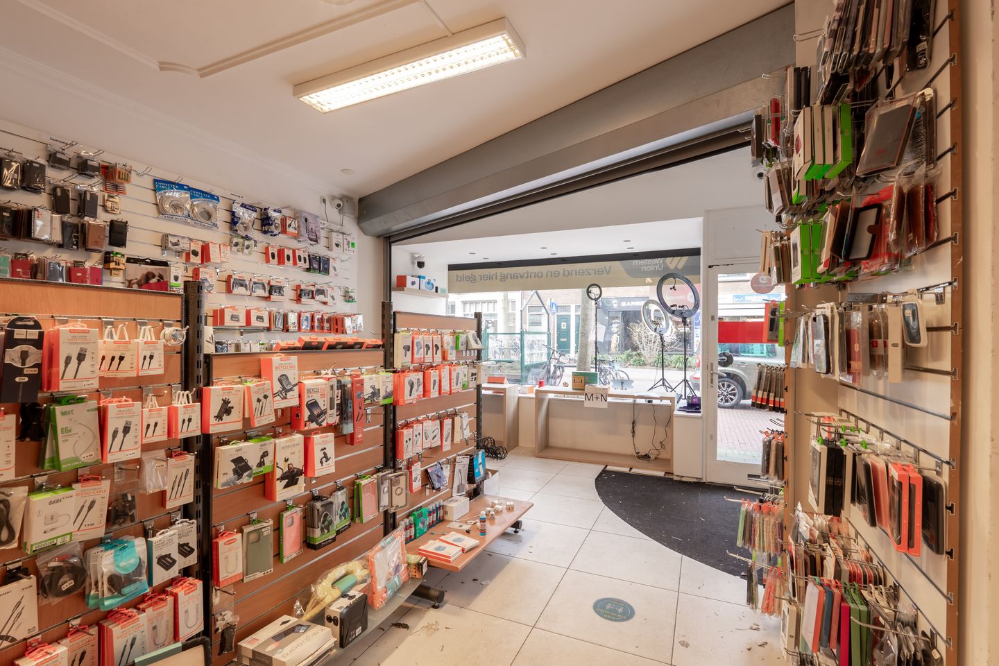 Bekijk foto 4 van Bloemerstraat 52