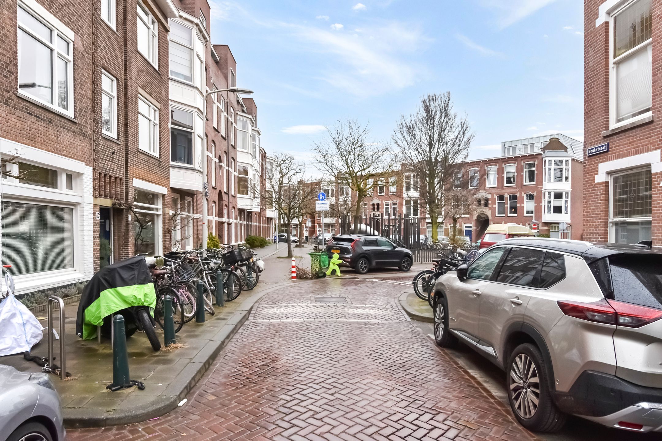 Foto 45 van Beukstraat 27-D