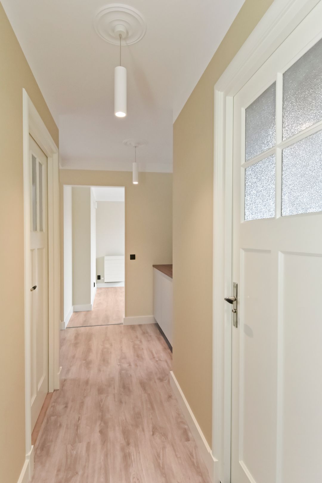 Foto 32 van Beukstraat 27-D