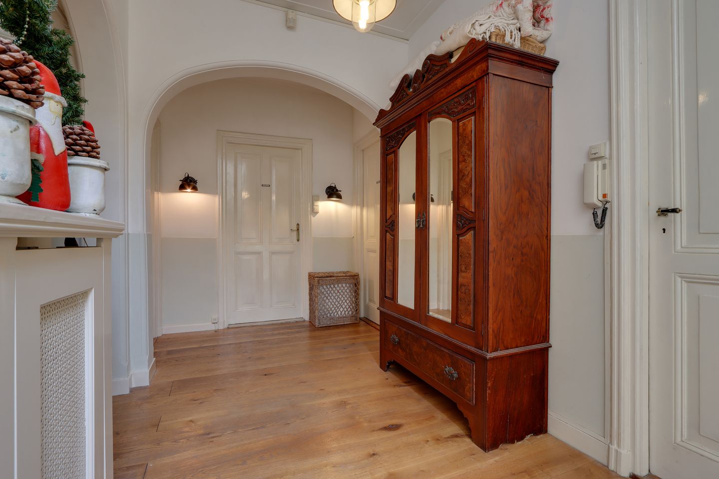Unique Monumental Villa with Modern Comfort in Beverwijk Vondelkwartier — 19