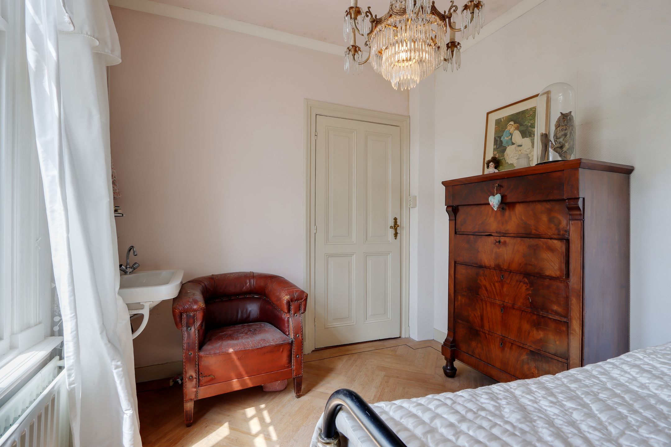Unique Monumental Villa with Modern Comfort in Beverwijk Vondelkwartier — 30