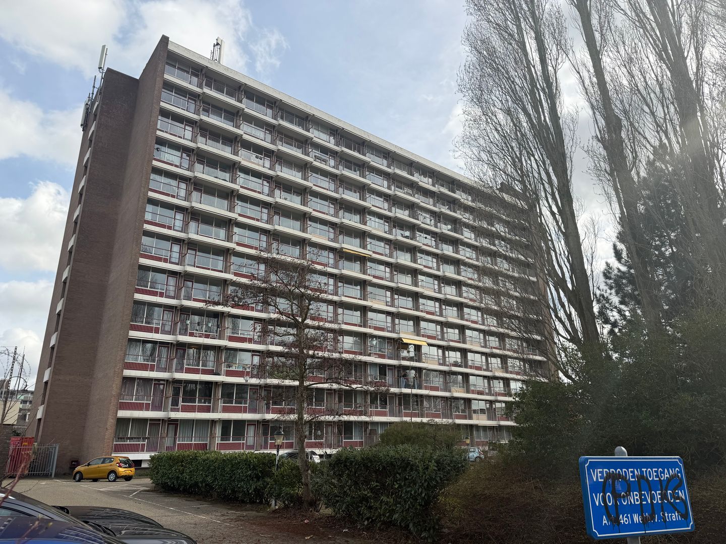 View photo 4 of Floris van Adrichemlaan 15