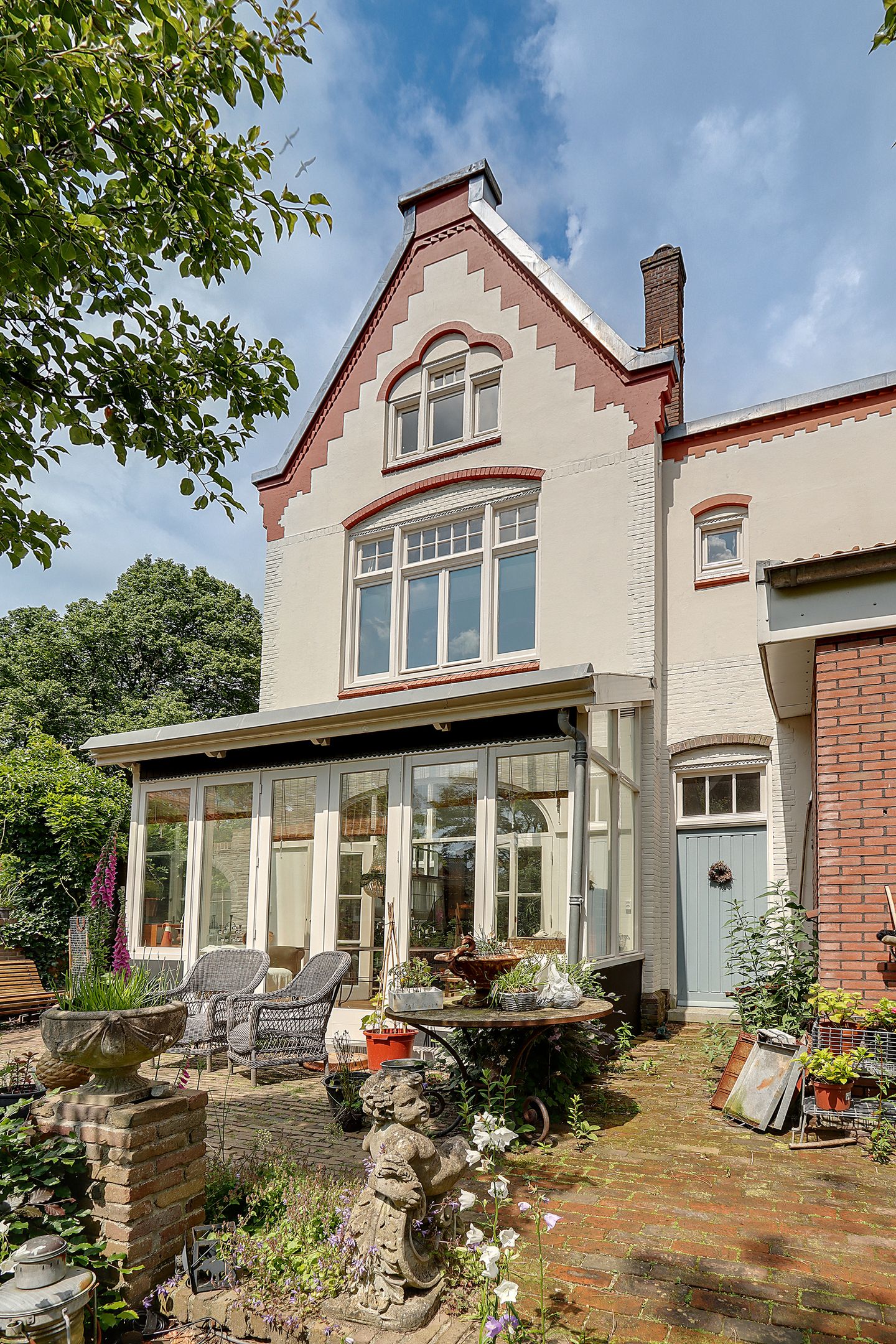 Unique Monumental Villa with Modern Comfort in Beverwijk Vondelkwartier — 49