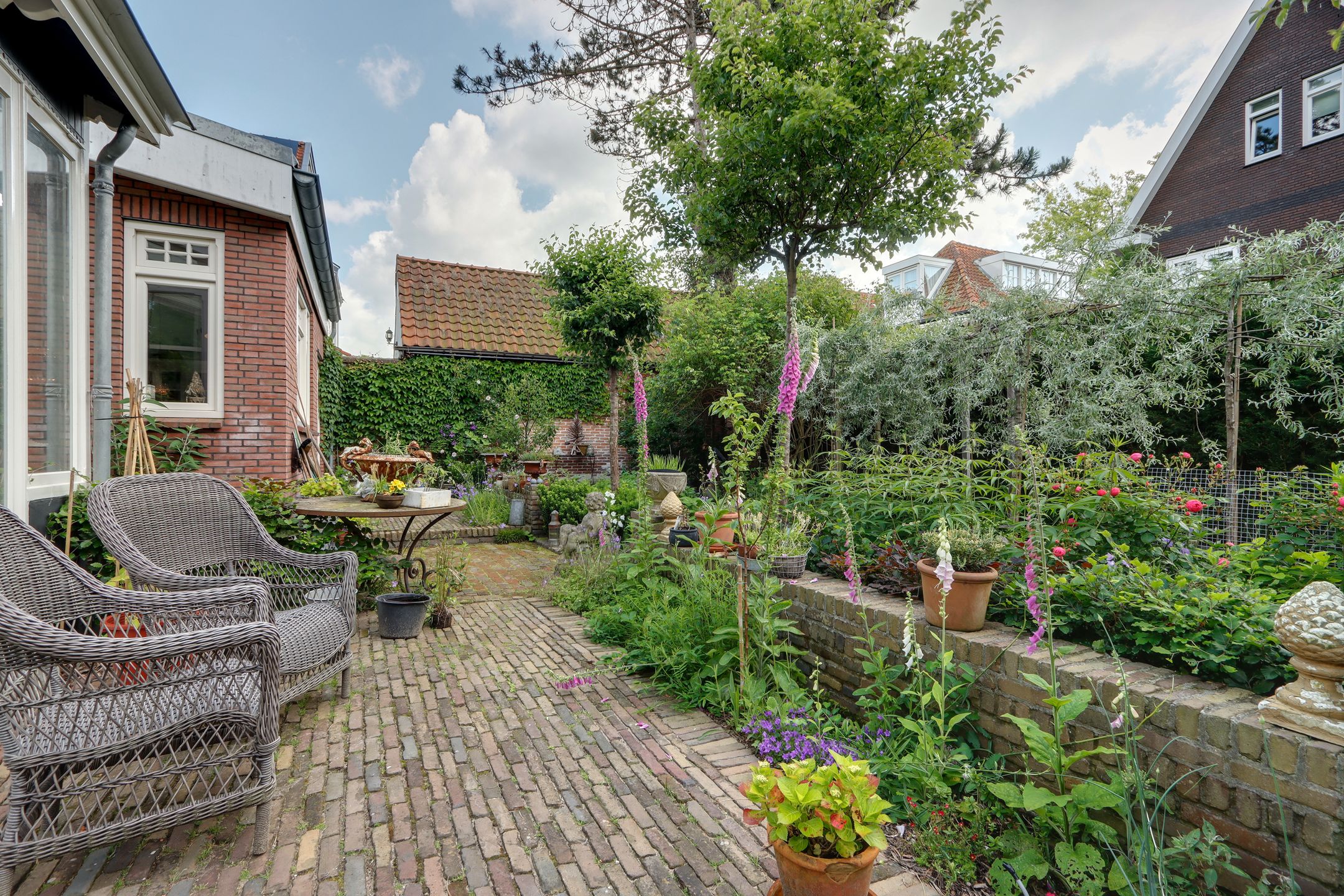 Unique Monumental Villa with Modern Comfort in Beverwijk Vondelkwartier — 54