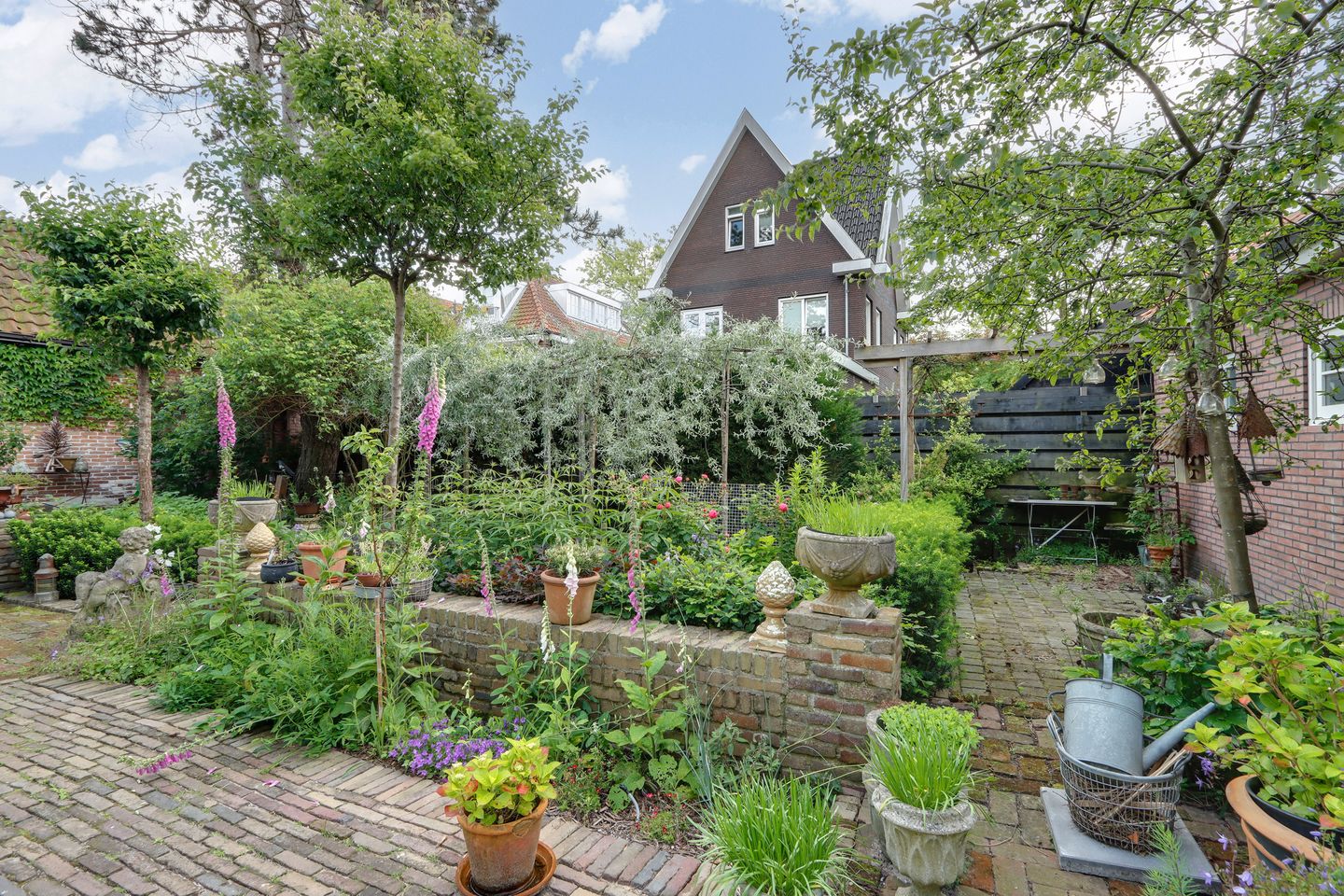 Unique Monumental Villa with Modern Comfort in Beverwijk Vondelkwartier — 55