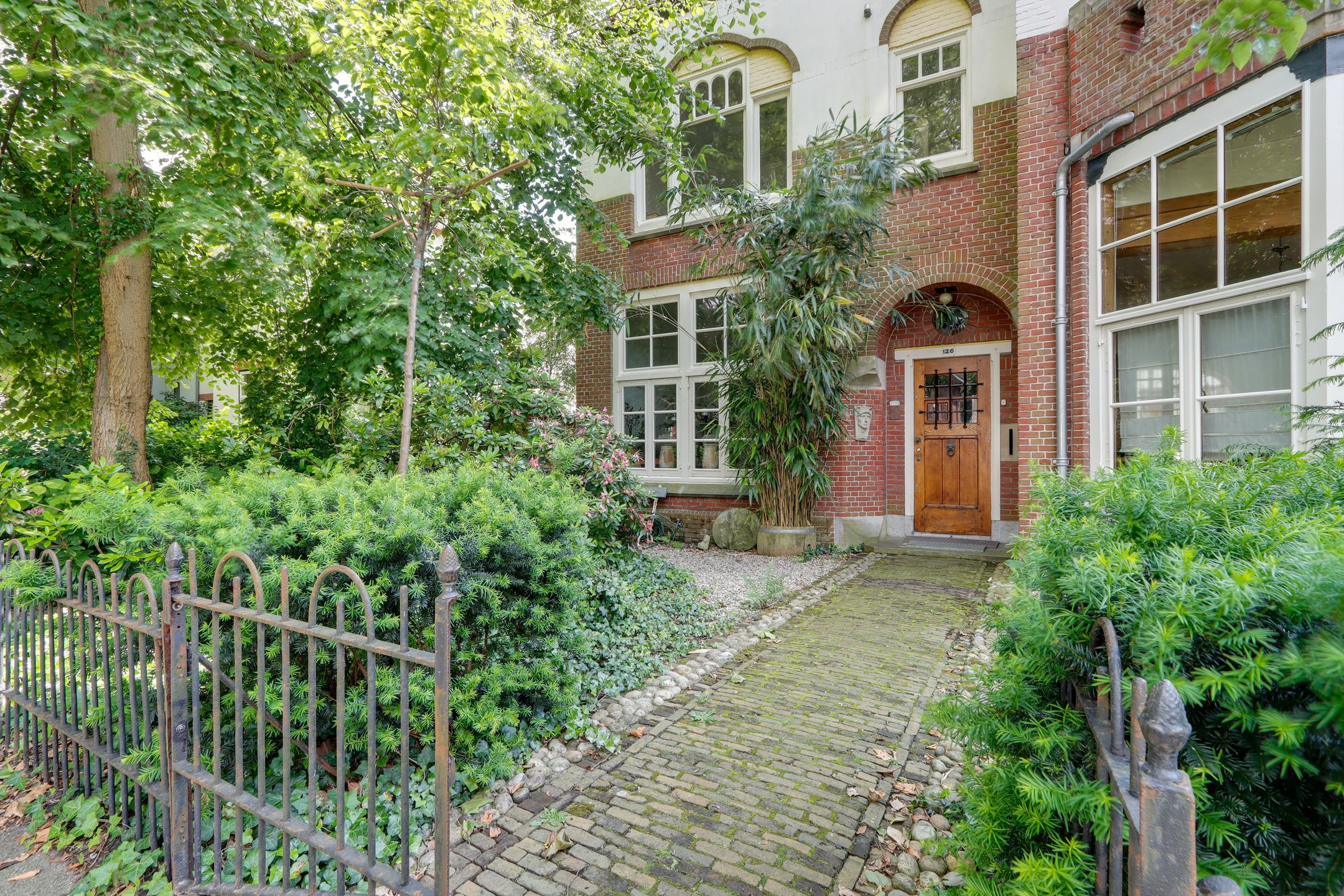 Unique Monumental Villa with Modern Comfort in Beverwijk Vondelkwartier — 57