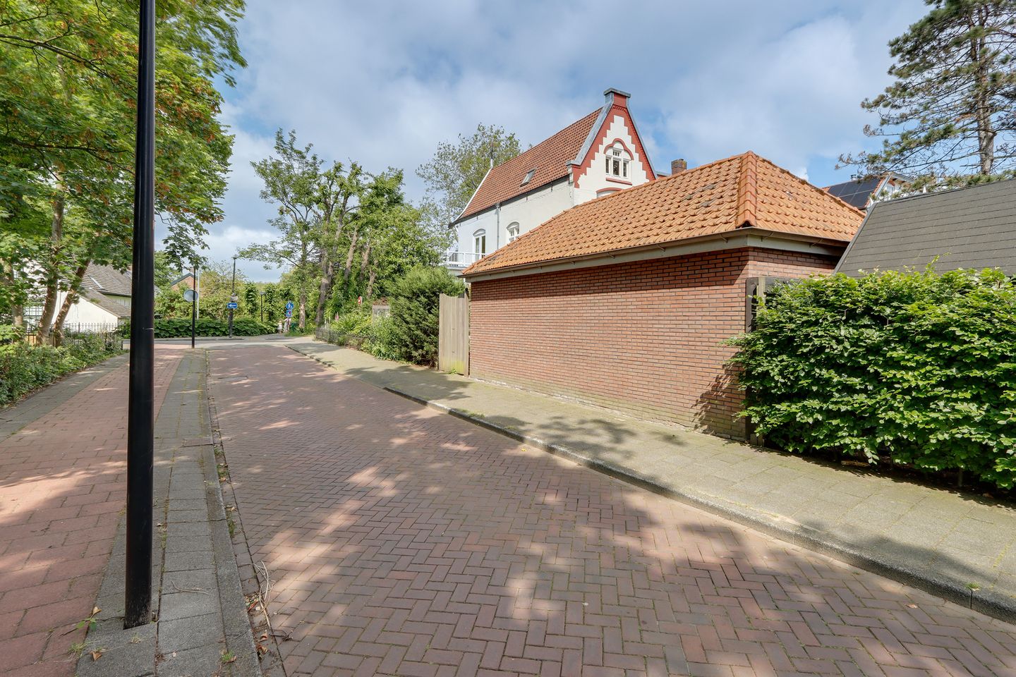 Unique Monumental Villa with Modern Comfort in Beverwijk Vondelkwartier — 59
