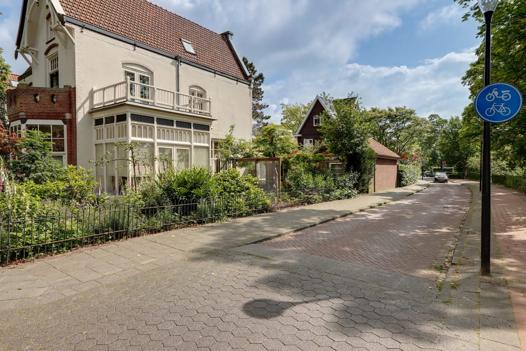 Unique Monumental Villa with Modern Comfort in Beverwijk Vondelkwartier — 61