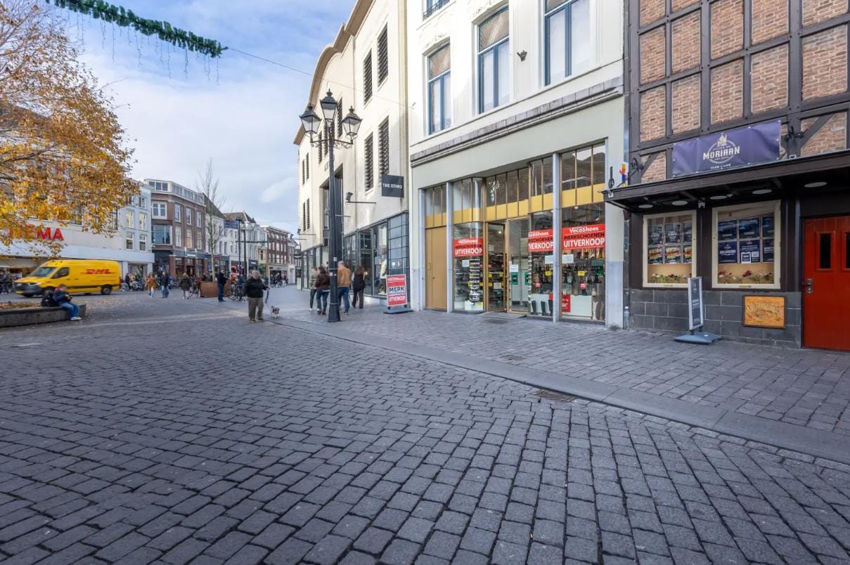 Bekijk foto 3 van Markt 87