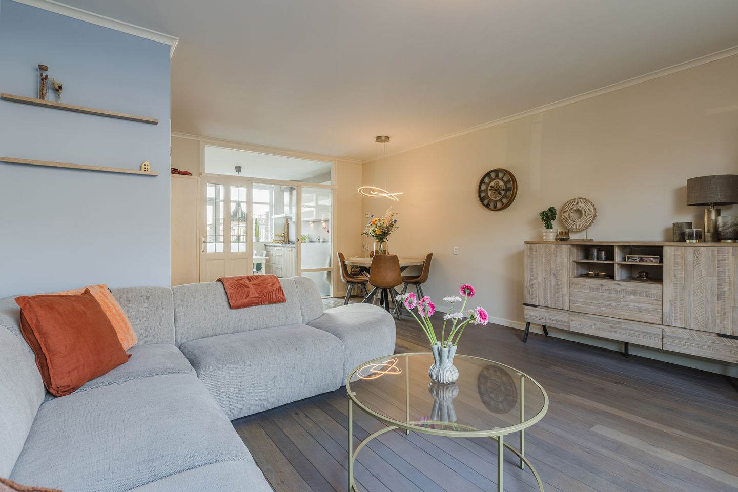 Foto 14 van Esdoornstraat 4