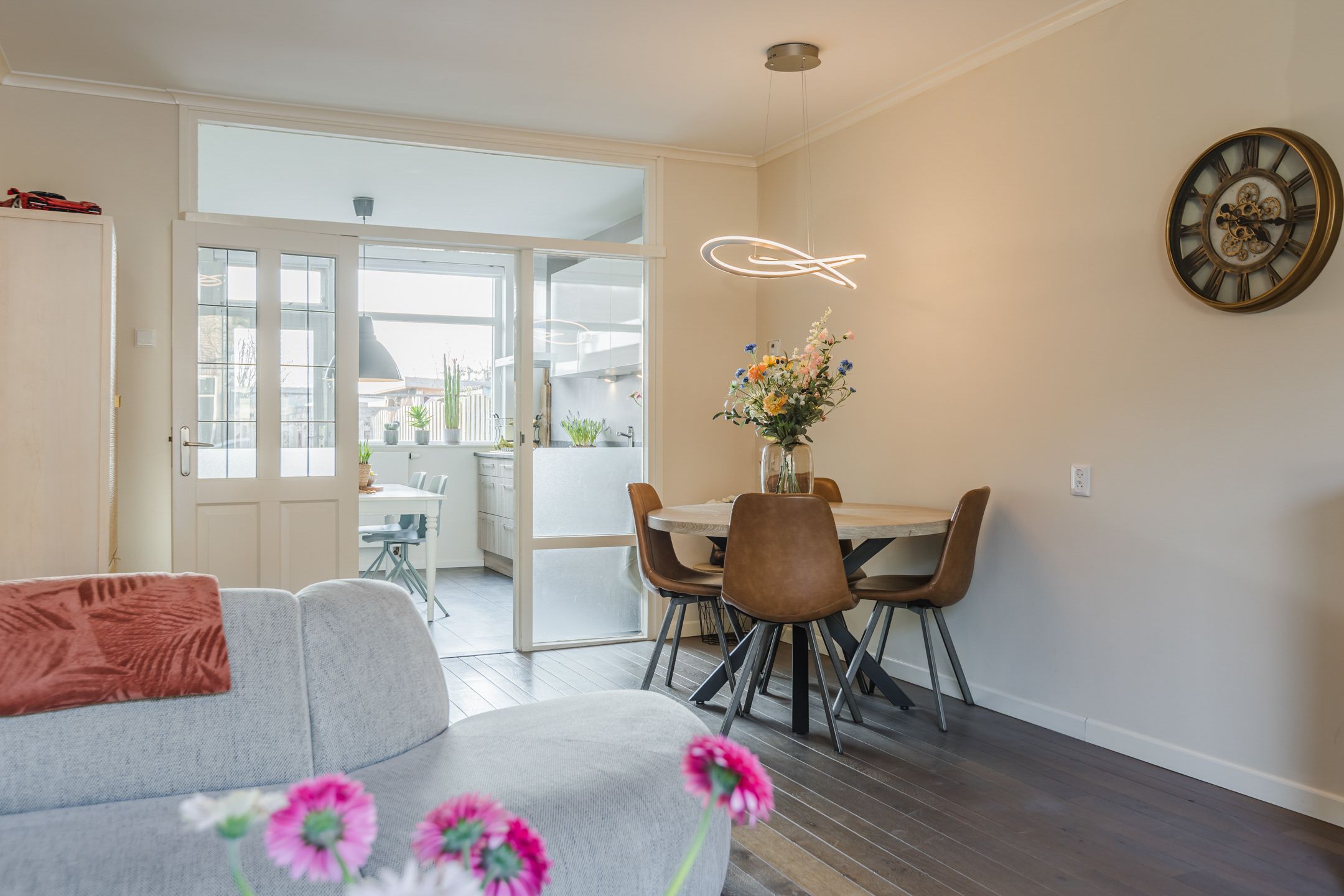 Foto 15 van Esdoornstraat 4