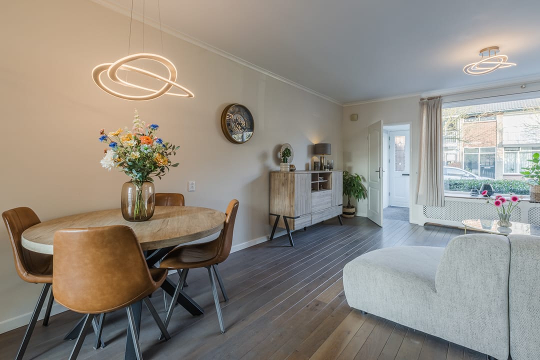 Foto 16 van Esdoornstraat 4