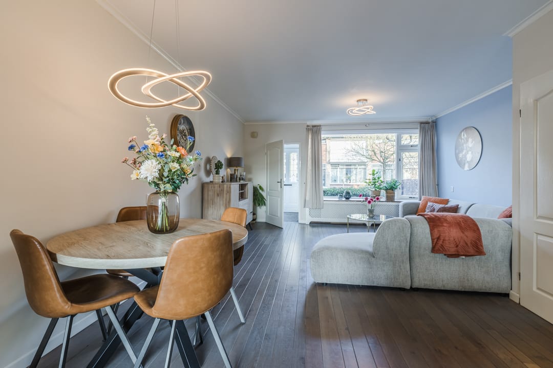 Foto 17 van Esdoornstraat 4