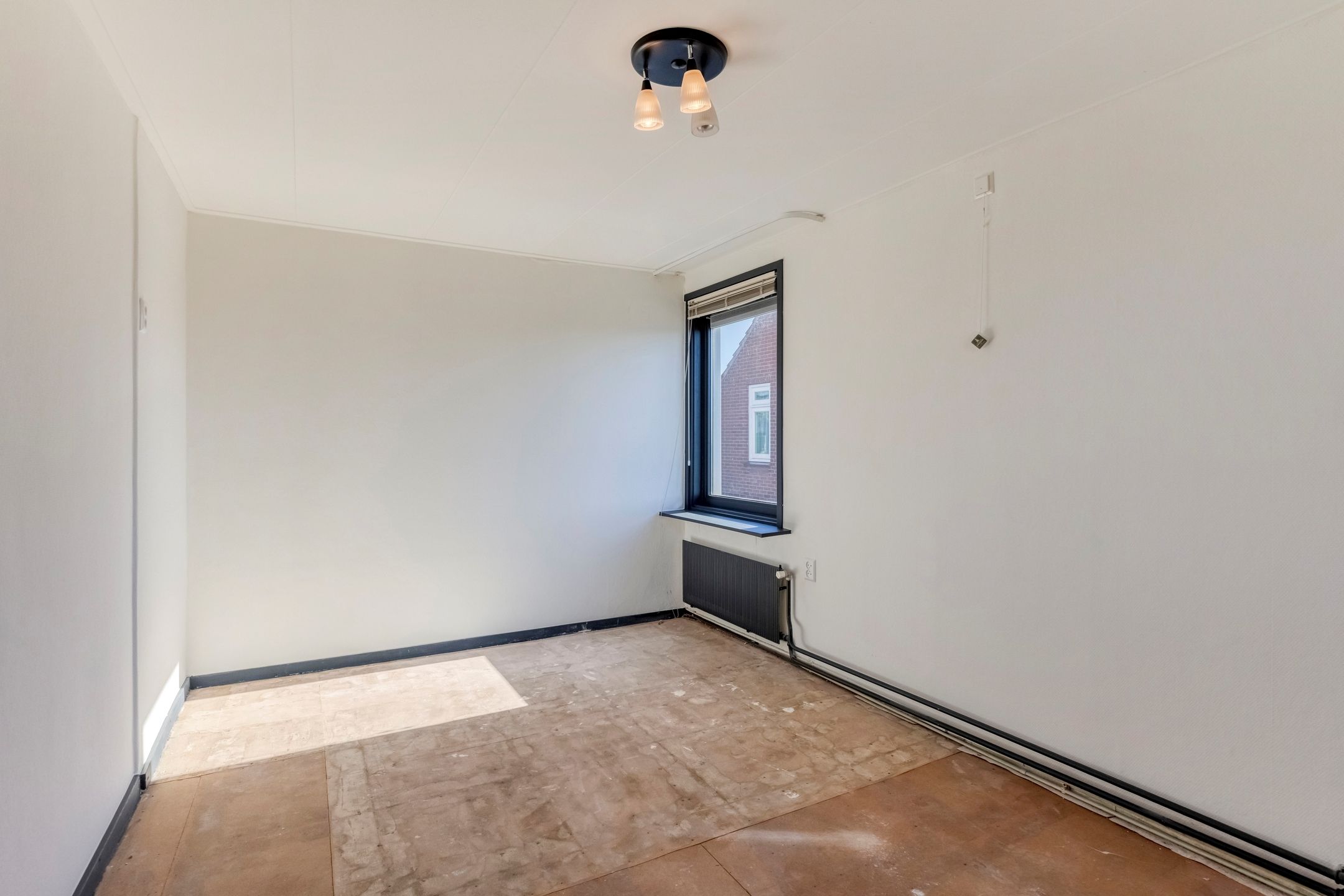 Photo 24 of Burgemeester van Loonstraat 1