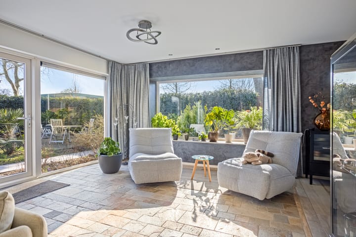 Foto 2 van Dr. J.J. van der Horststraat 2