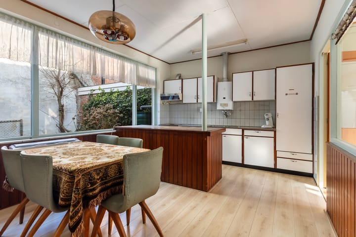 Foto 3 van Voorstraat 2