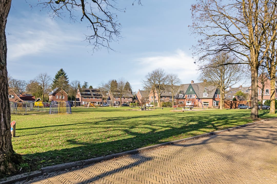 Unique Art Nouveau Semi-Detached Home in Velp-Noord with Sunny Garden — 37