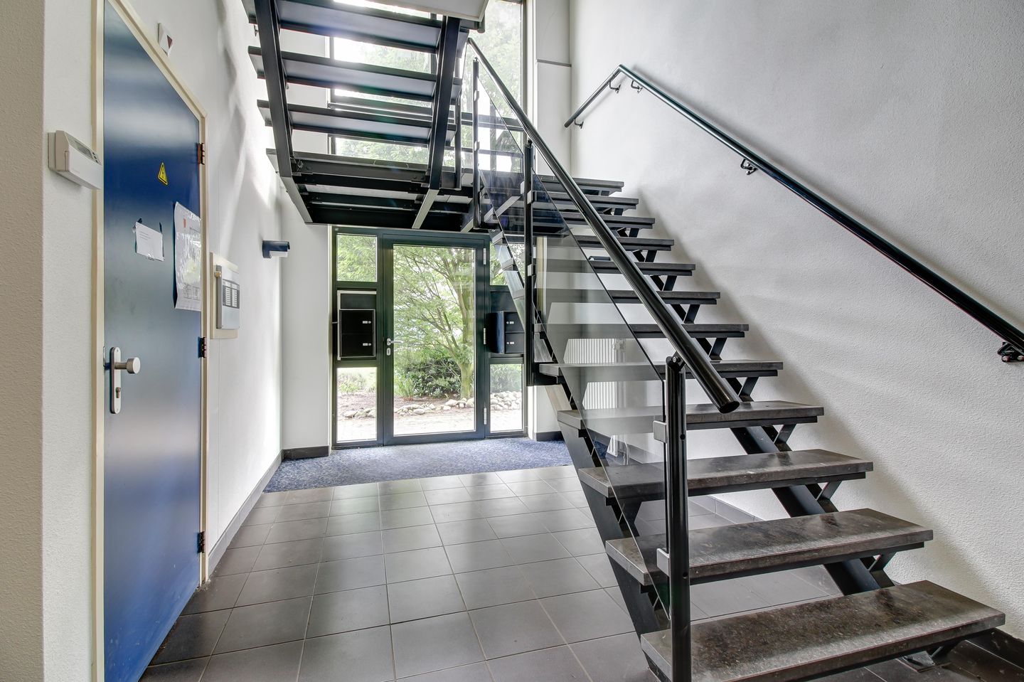 Bekijk foto 2 van Kubus 141