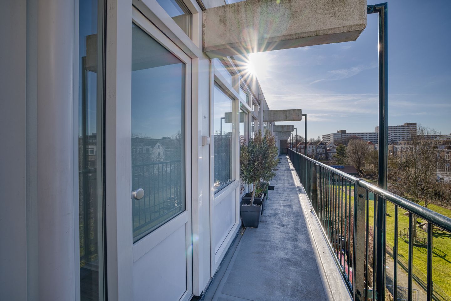 Photo 14 of Westerbaenstraat 236