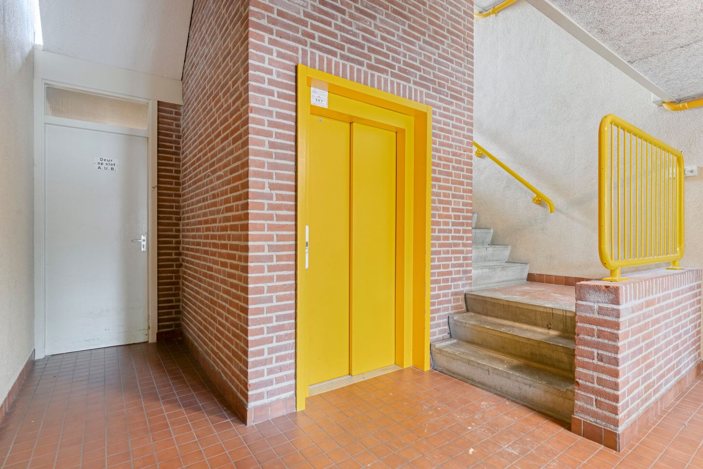 Foto 5 van M. Gandhilaan 59