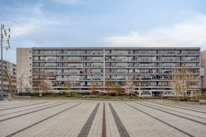 Photo 2 of Burg. van Grunsvenplein 89