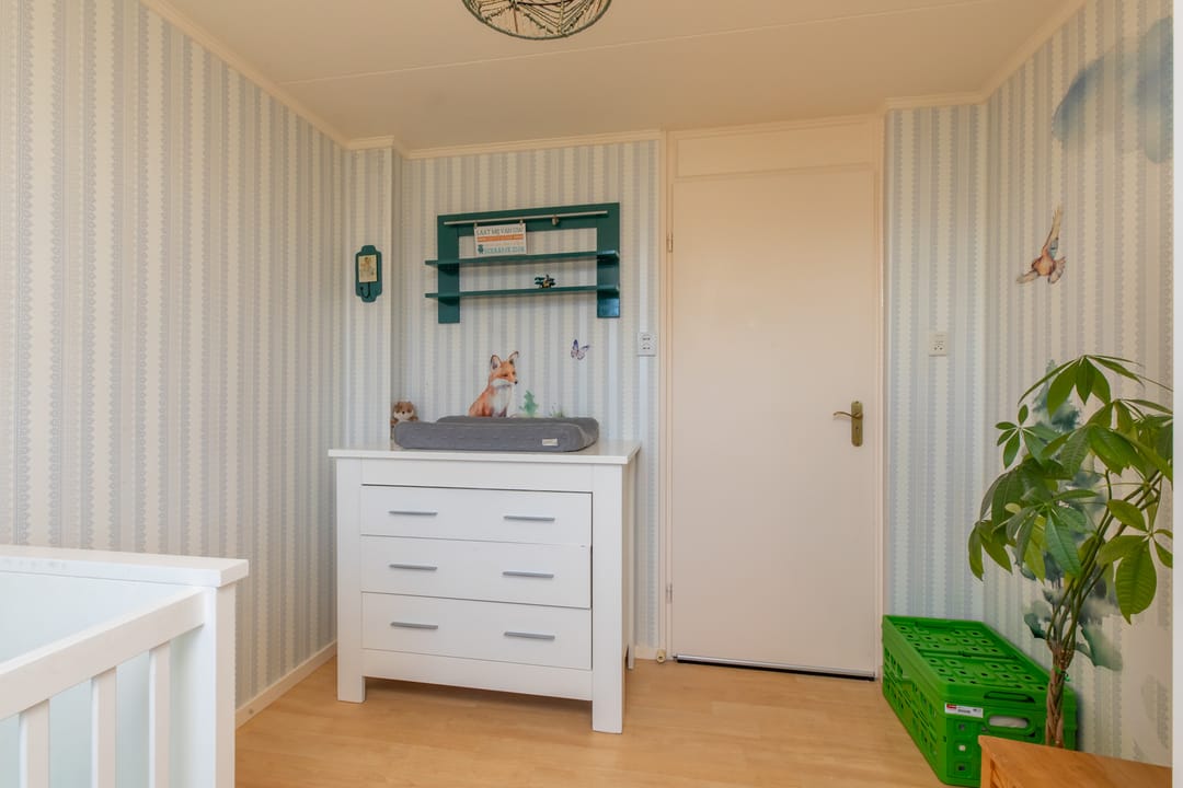 Spacious semi-detached family home with garage and office space in quiet Meliskerke — 16