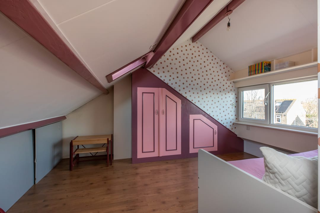 Spacious semi-detached family home with garage and office space in quiet Meliskerke — 21