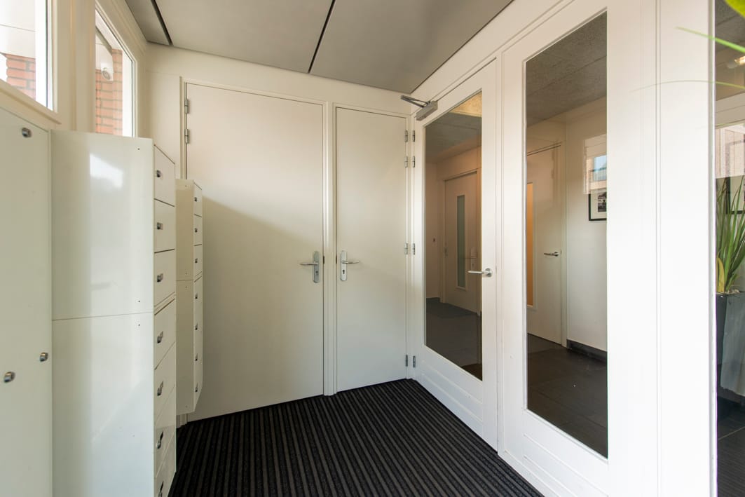 Photo 9 of Schoenerstraat 23