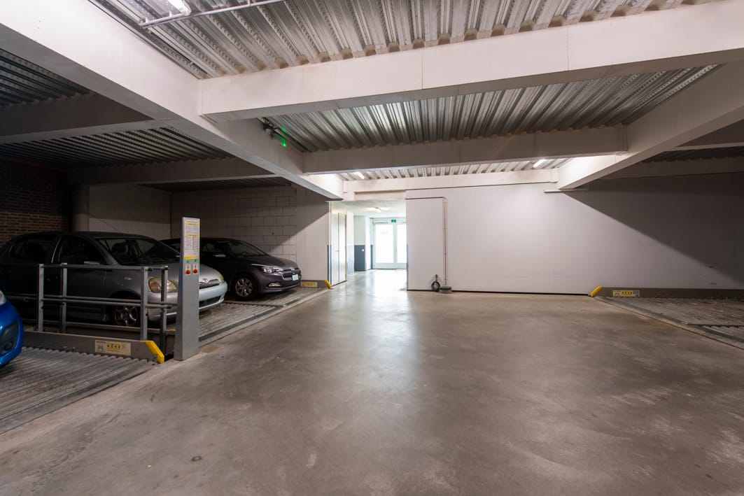 Photo 37 of Schoenerstraat 23