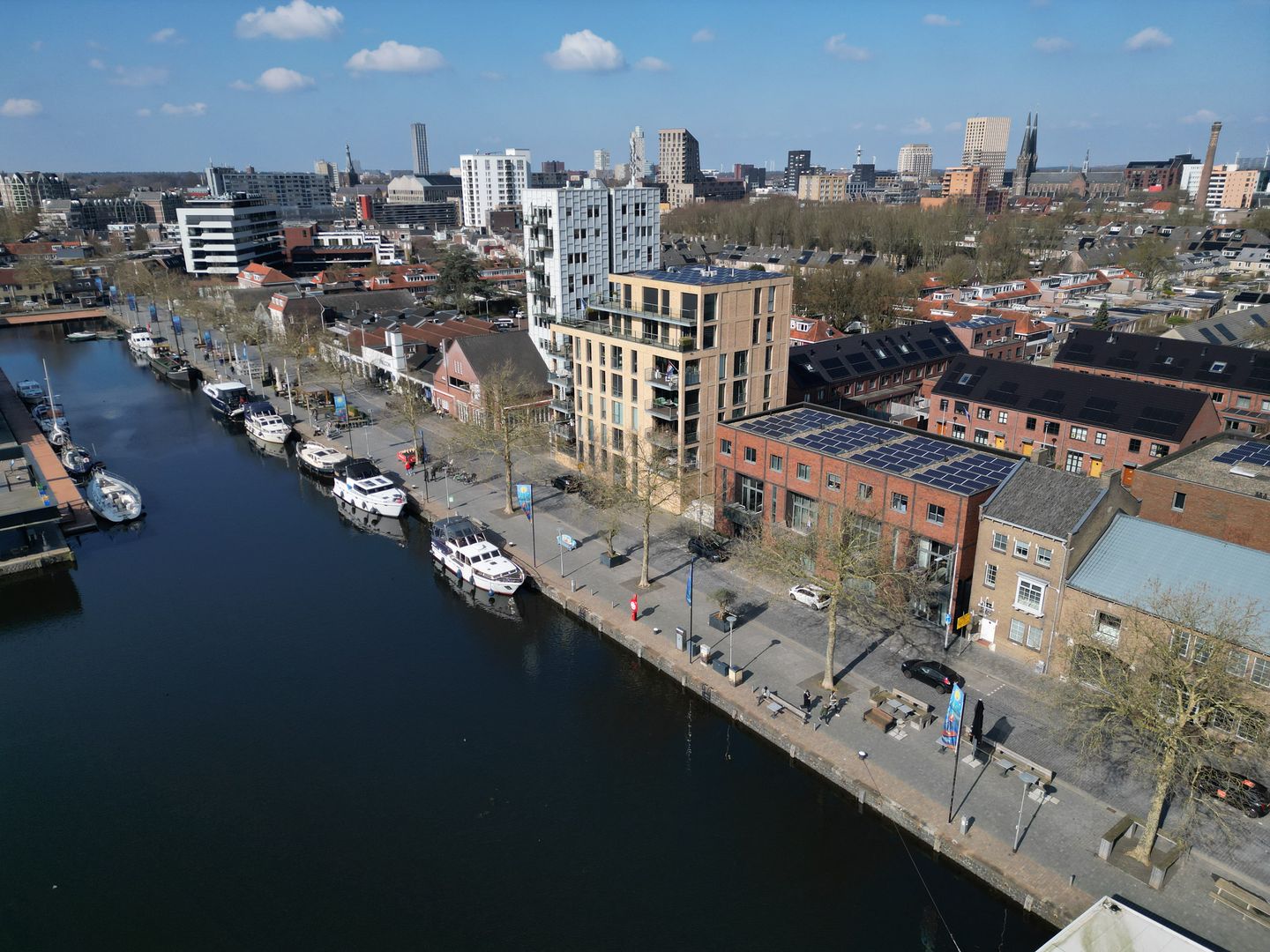 Photo 50 of Schoenerstraat 23