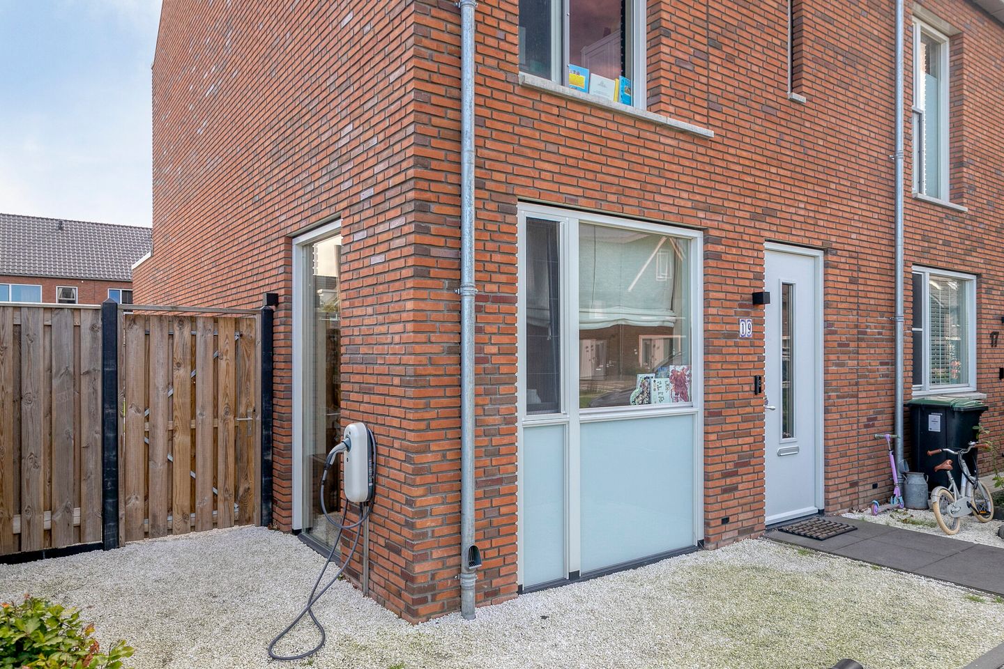 Photo 20 of Ebben 19