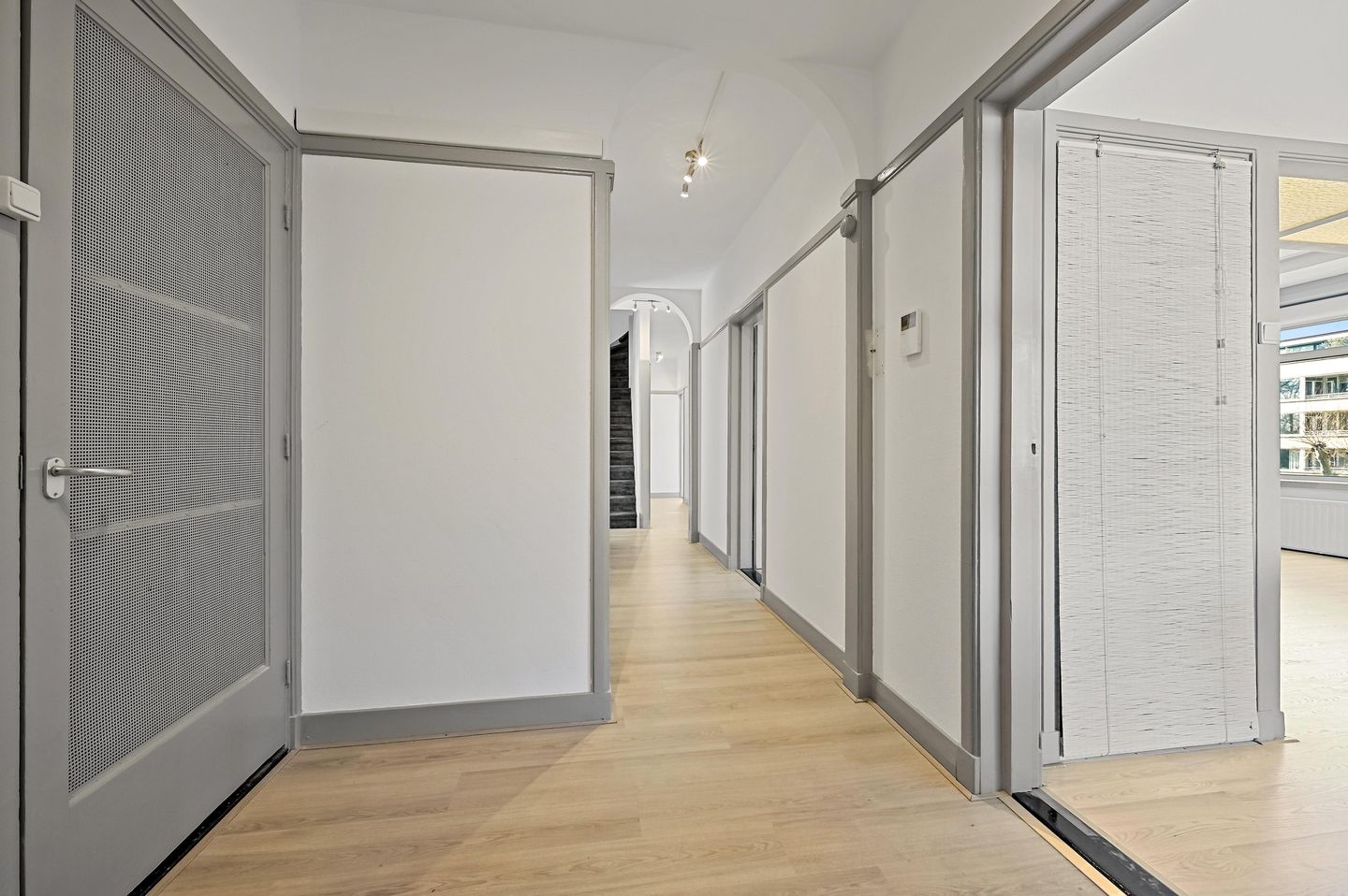 Spacious corner duplex apartment with three balconies located in The Hague — 14
