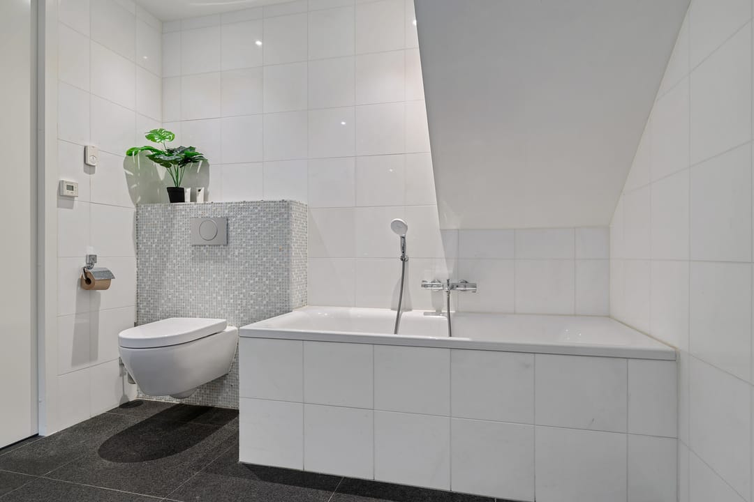 Luxurious maisonette in Bergen center with vide, balcony and 2 parking spaces — 27