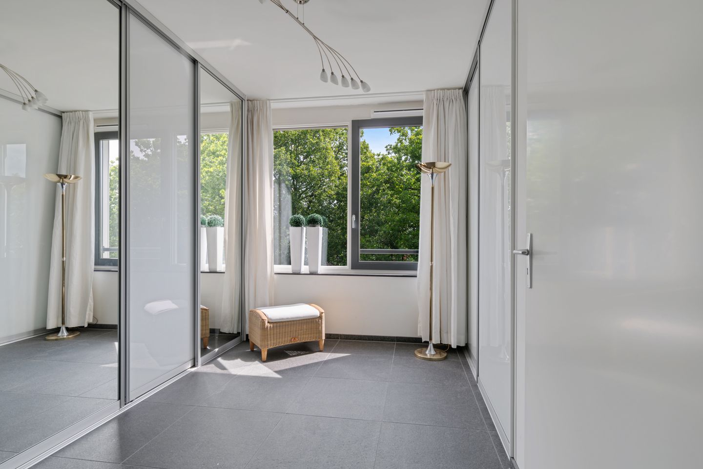 Luxurious maisonette in Bergen center with vide, balcony and 2 parking spaces — 28