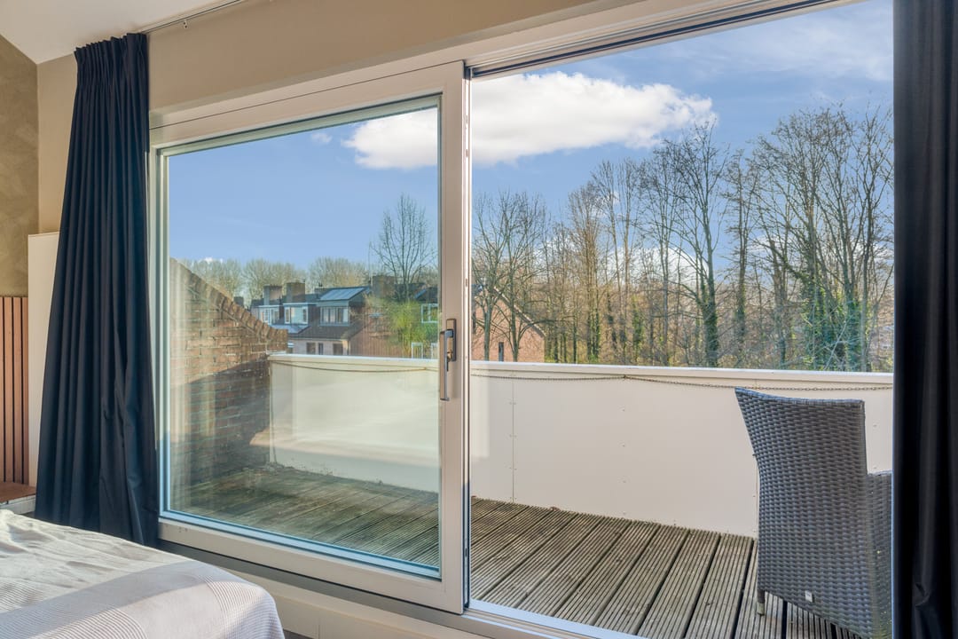 Luxury Renovated Family Home in Almere-Haven — 45