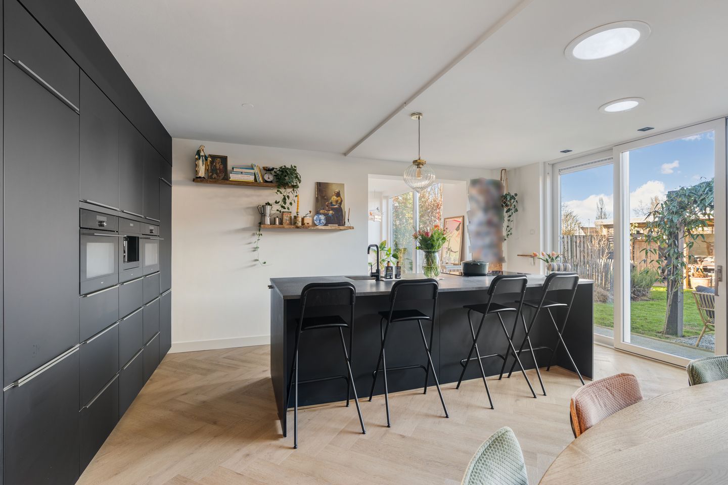 Luxury Renovated Family Home in Almere-Haven — 18