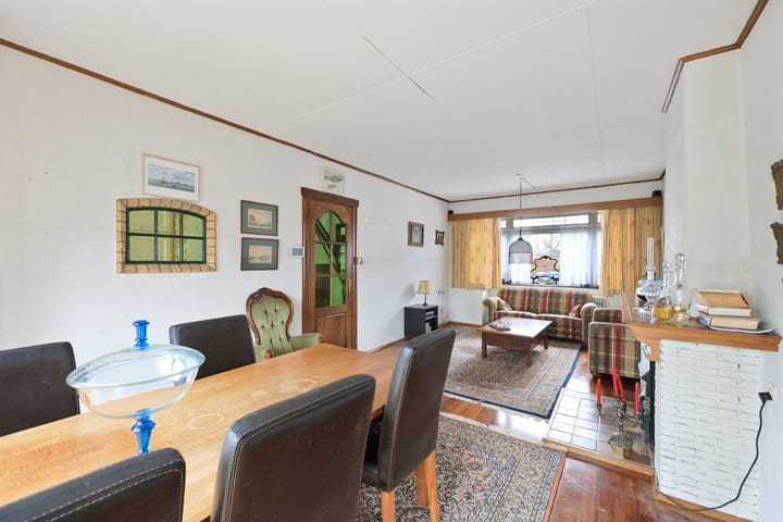 Photo 2 of Riouwstraat 74