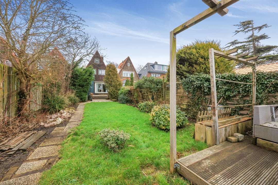 Foto 13 van Riouwstraat 74