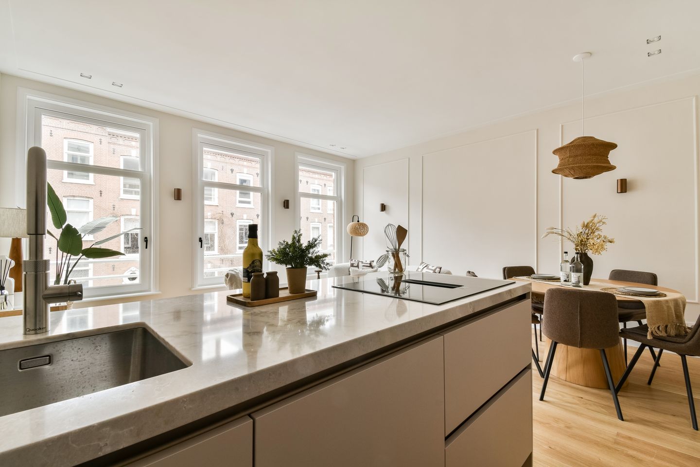Premium Renovated Apartment Near Sarphatipark in De Pijp — 13