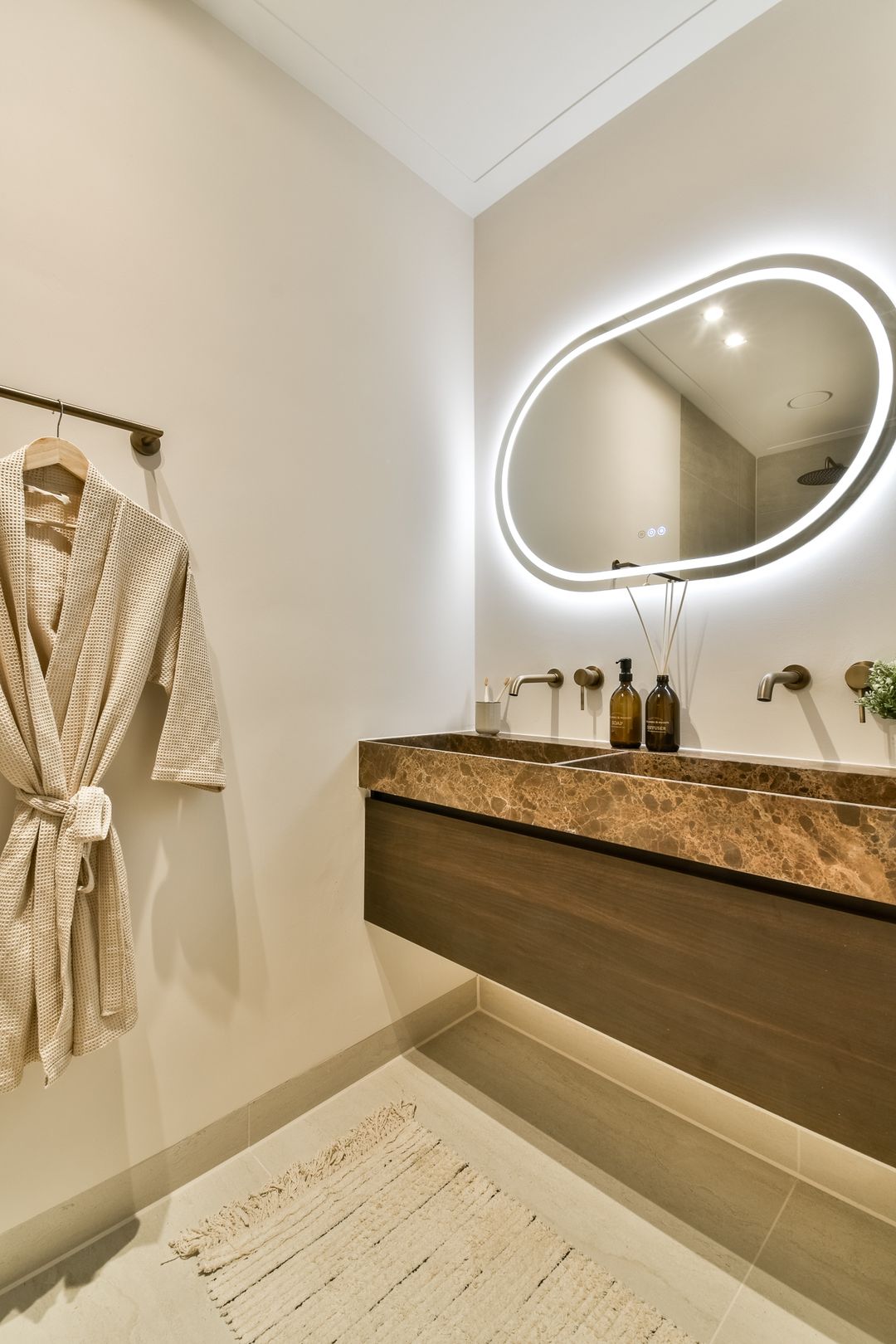 Premium Renovated Apartment Near Sarphatipark in De Pijp — 19