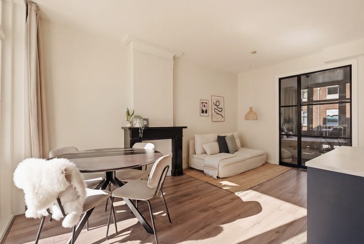 Photo 3 of Tolstraat 58-2