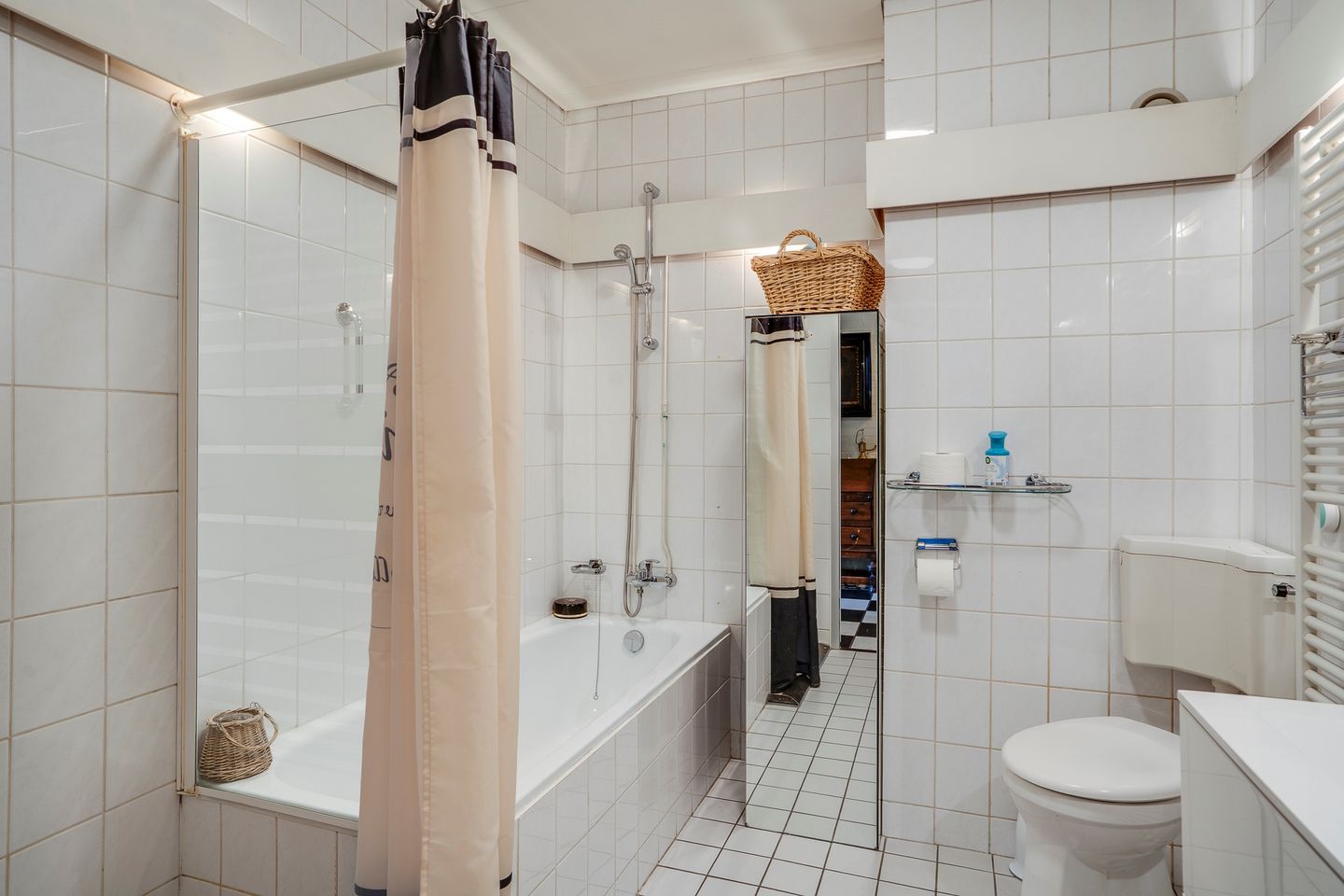 Photo 35 of Sauterneslaan 1-F