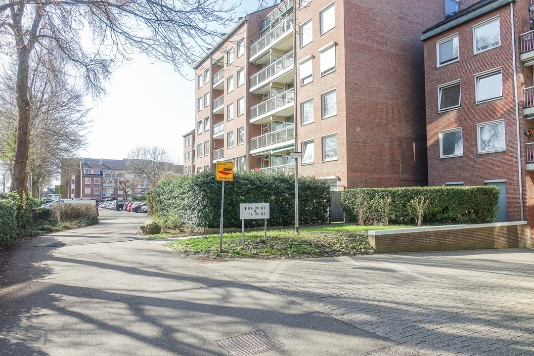 Photo 41 of Sauterneslaan 1-F